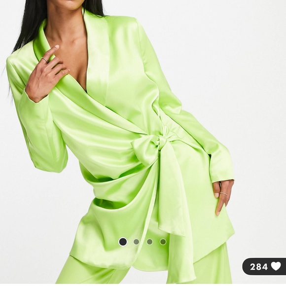 River Island Satin Green Blazer Dress…brand new with tags! - Picture 2 of 3